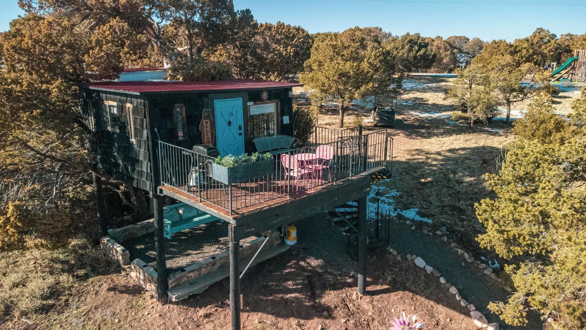 Ashley'S Treehouse At El Mistico Ranch Villa Nogal Exterior photo